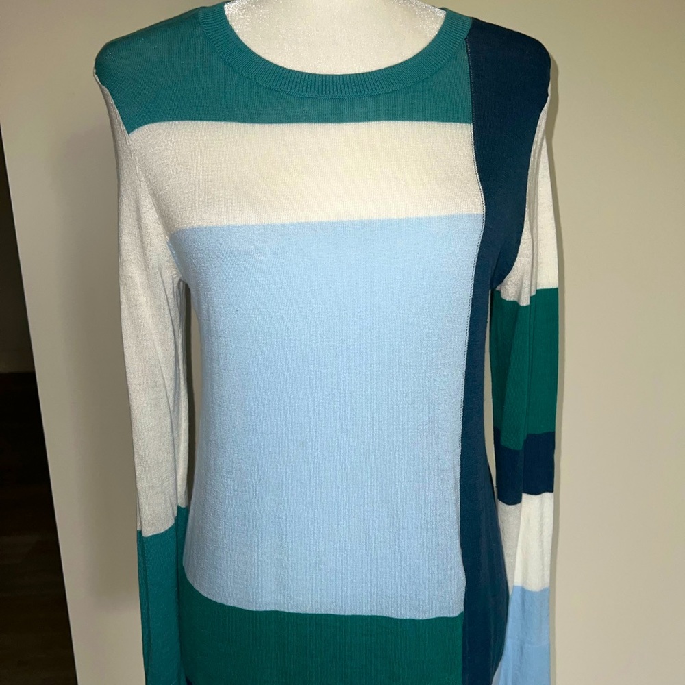 Soft, Lightweight Flattering Sweater From Nordstr… - image 1